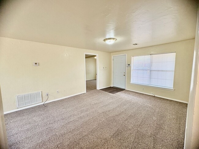 Building Photo - 3152 SW 39th St