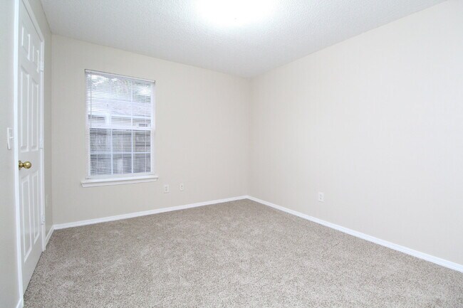 Building Photo - Updated 3BR Patio Home in Brownsville with Open Living Layout, Interior Laundry, Easy-Care Yard &...