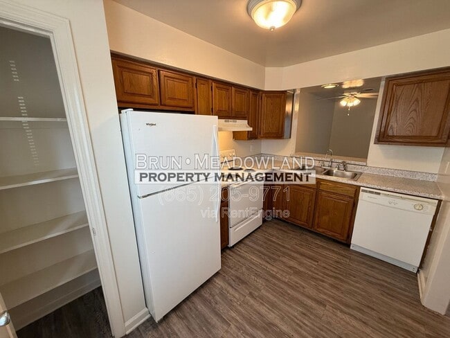 Building Photo - 9116 Parktop Ln NW