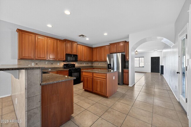 Building Photo - 939 E Sourwood Dr