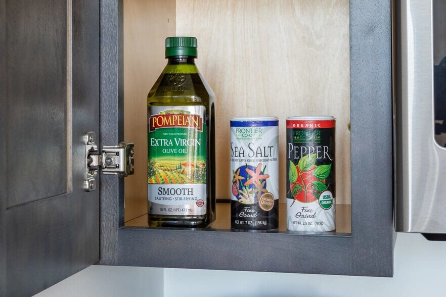 Building Photo - 525 N 11th St