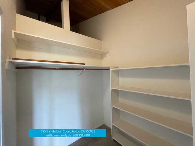 walk in closet - 125 Bar Harbor Ct