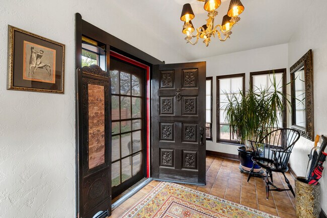 Building Photo - 4075 AZ-89