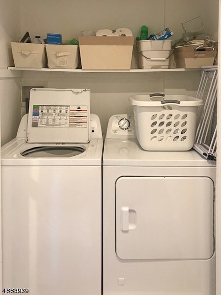 Building Photo - 10 Ford Ave