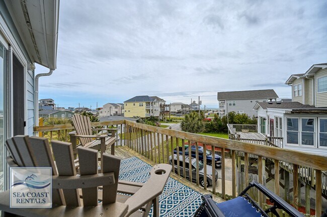 Building Photo - FULLY FURNISHED OFF-SEASON MONTHLY RENTAL ...