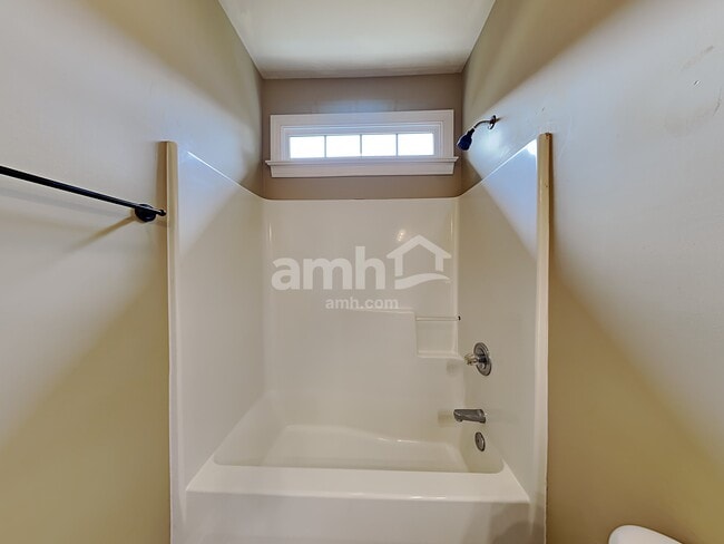 Building Photo - 1100 Secotan Pl
