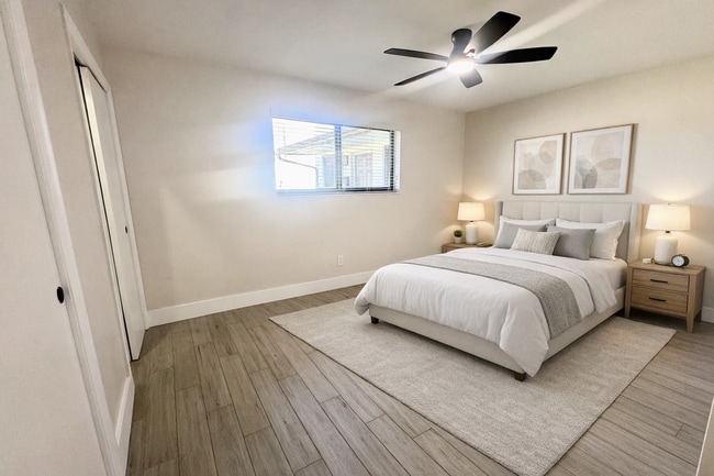 Building Photo - 412 SW 27th Terrace