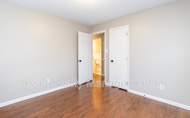 Building Photo - 6121 Bill Murray Ln