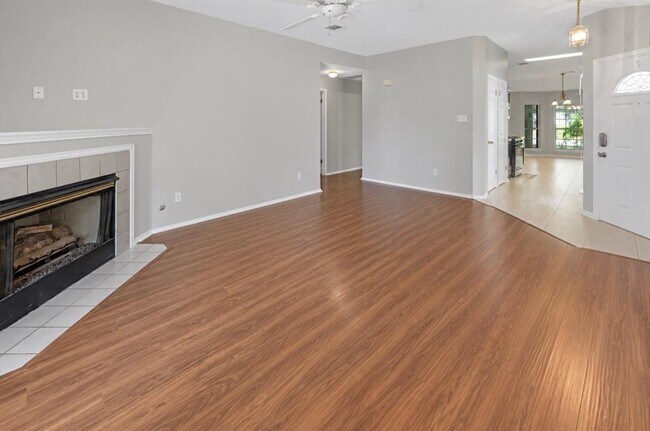 Building Photo - 1001 Apple Cross Dr