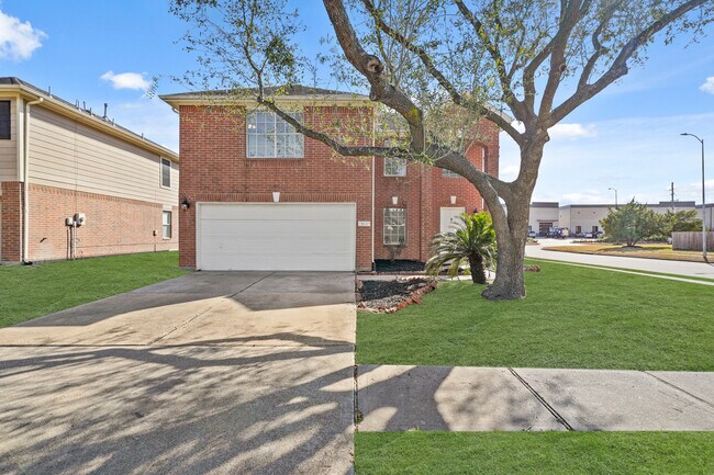 Building Photo - 21619 Knightsbrook Ln