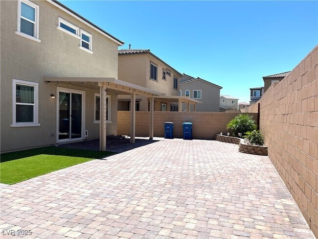 Building Photo - 8819 Burray St