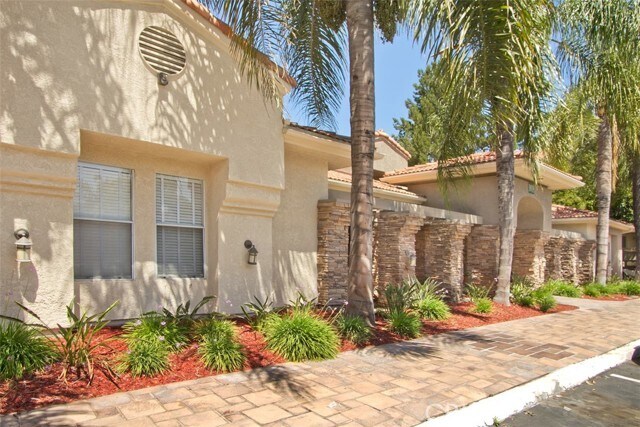 Building Photo - 1035 La Terraza Cir