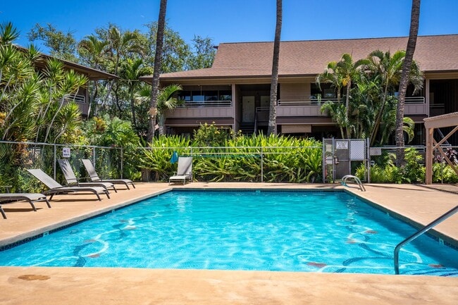 Building Photo - Fully Furnished, 1 Bed/1 Bath, Kihei Bay Vista with Pool