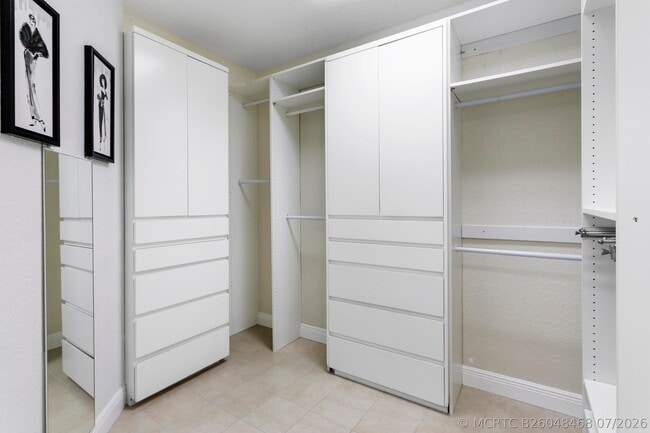 Building Photo - 8270 Spyglass Dr