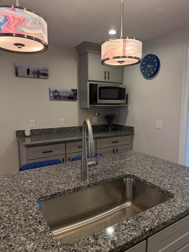 Building Photo - 114 Brook Hl