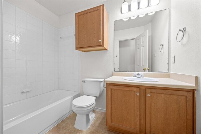 Building Photo - 709B Jane Austen Trail