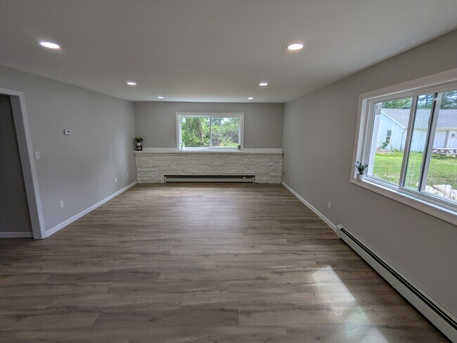 Building Photo - 38185 N State Park Rd