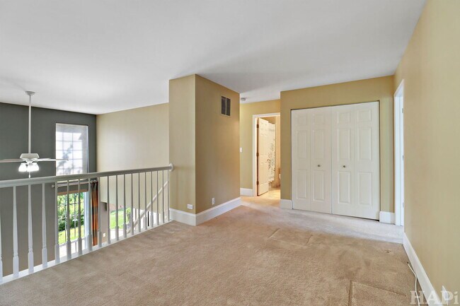 Building Photo - 128 Pembroke Cir