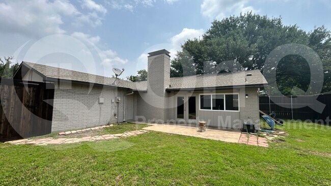 Building Photo - 6203 Rainier Rd