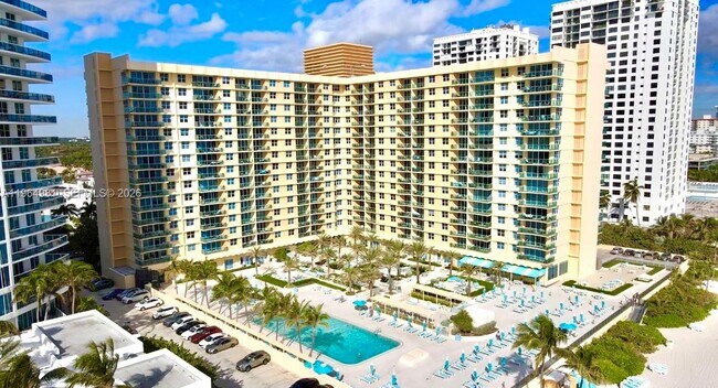 Building Photo - 2501 S Ocean Dr