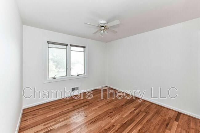 Building Photo - 6206 Redwood Ln