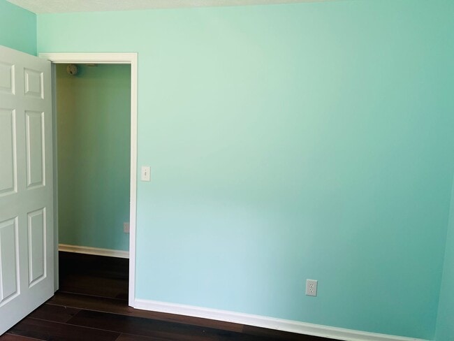 Building Photo - Wow! 3 bedroom 2 bathroom in Senoia. Must ...
