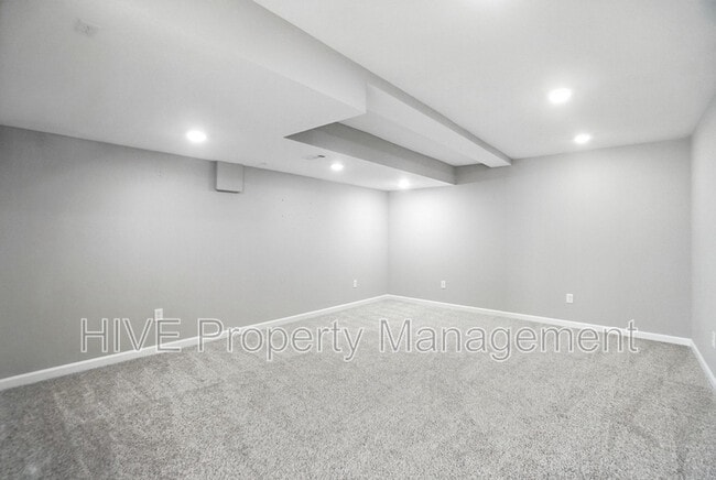 Building Photo - 6888 Lady Abigail Dr