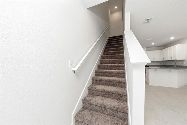 Building Photo - 2810 Raindrop Run St