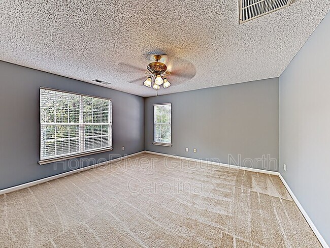 Building Photo - 9706 Ashburton Dr