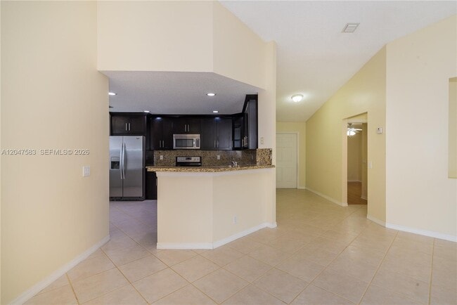 Building Photo - 4152 Pine Ridge Ln