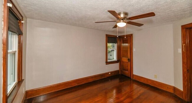 Building Photo - Beautiful home for lease