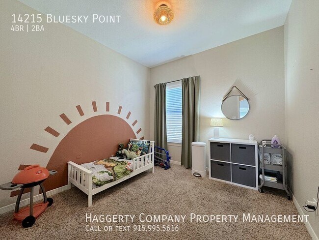 Building Photo - East El Paso 4 bed Refrig A/C Home