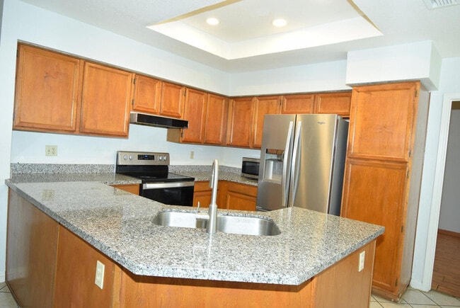 Building Photo - 2250 W Rockwell Dr