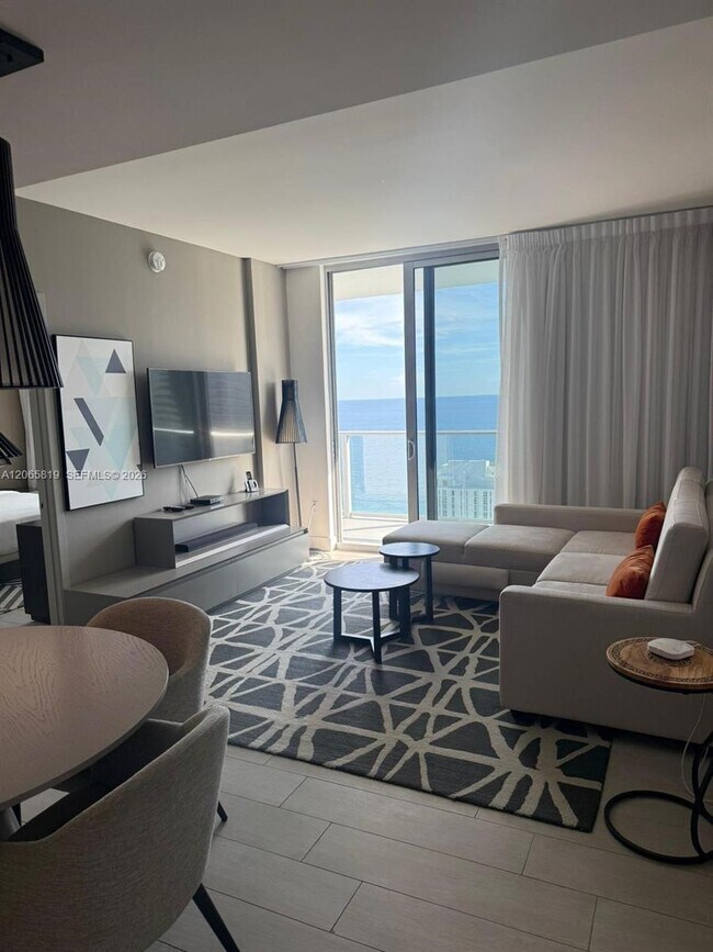 Building Photo - 4010 S Ocean Dr