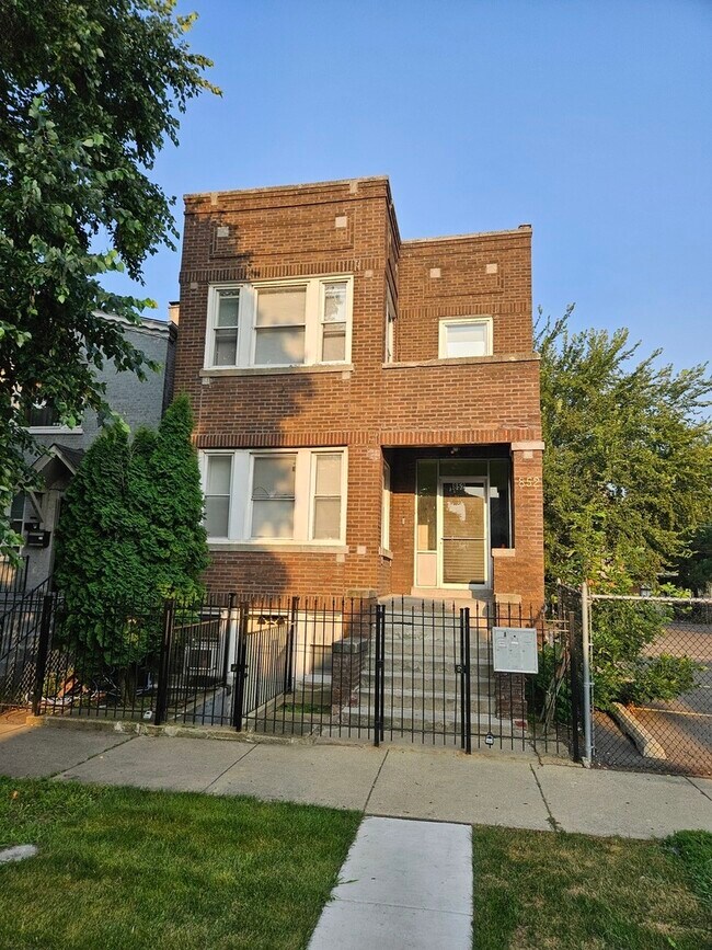Primary Photo - 852 N Central Park Ave