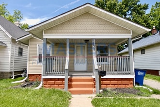 Building Photo - 1838 Giant St