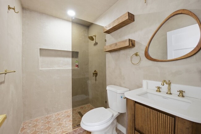 Building Photo - Brand new remodel!