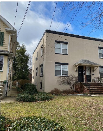 Primary Photo - 302 Cattell Ave
