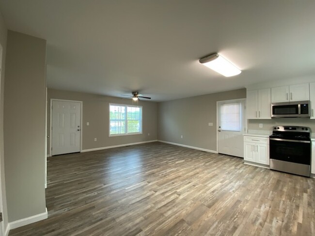 Building Photo - New Construction 3 bedroom, 2 bath home