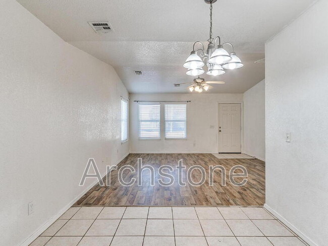 Building Photo - 5508 Del Creek Rd