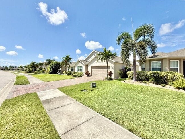 Building Photo - 3422 Cancun Ct