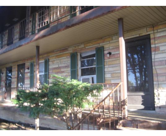 Building Photo - 1868 Augusta Dr