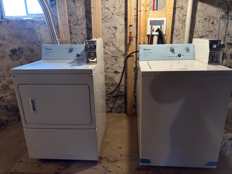 Building Photo - 6 Brook St