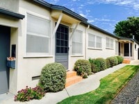 Building Photo - 710 Bay St