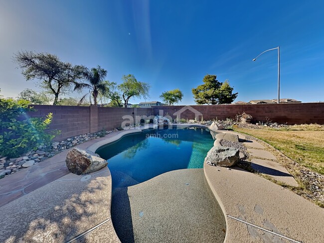 Building Photo - 10508 E Olla Ave