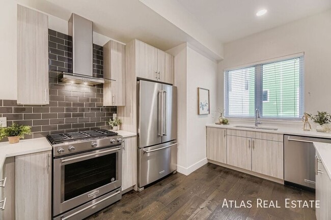 Building Photo - 2227 Eliot St