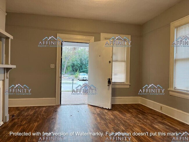Building Photo - 1454 Marion Place Macon, Ga