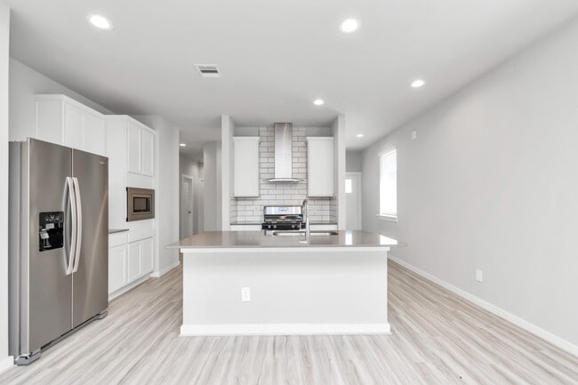 Building Photo - 3020 Gunnersbury Dr