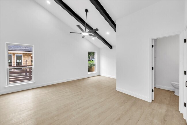 Building Photo - 13826 Wooded Creek Ct
