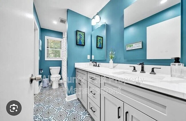 Building Photo - 4106 N Shallowford Rd